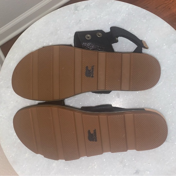 Black Sorel Flats. Size 8.5. Leather Feel with Velcro strap for heel. - Picture 2 of 2